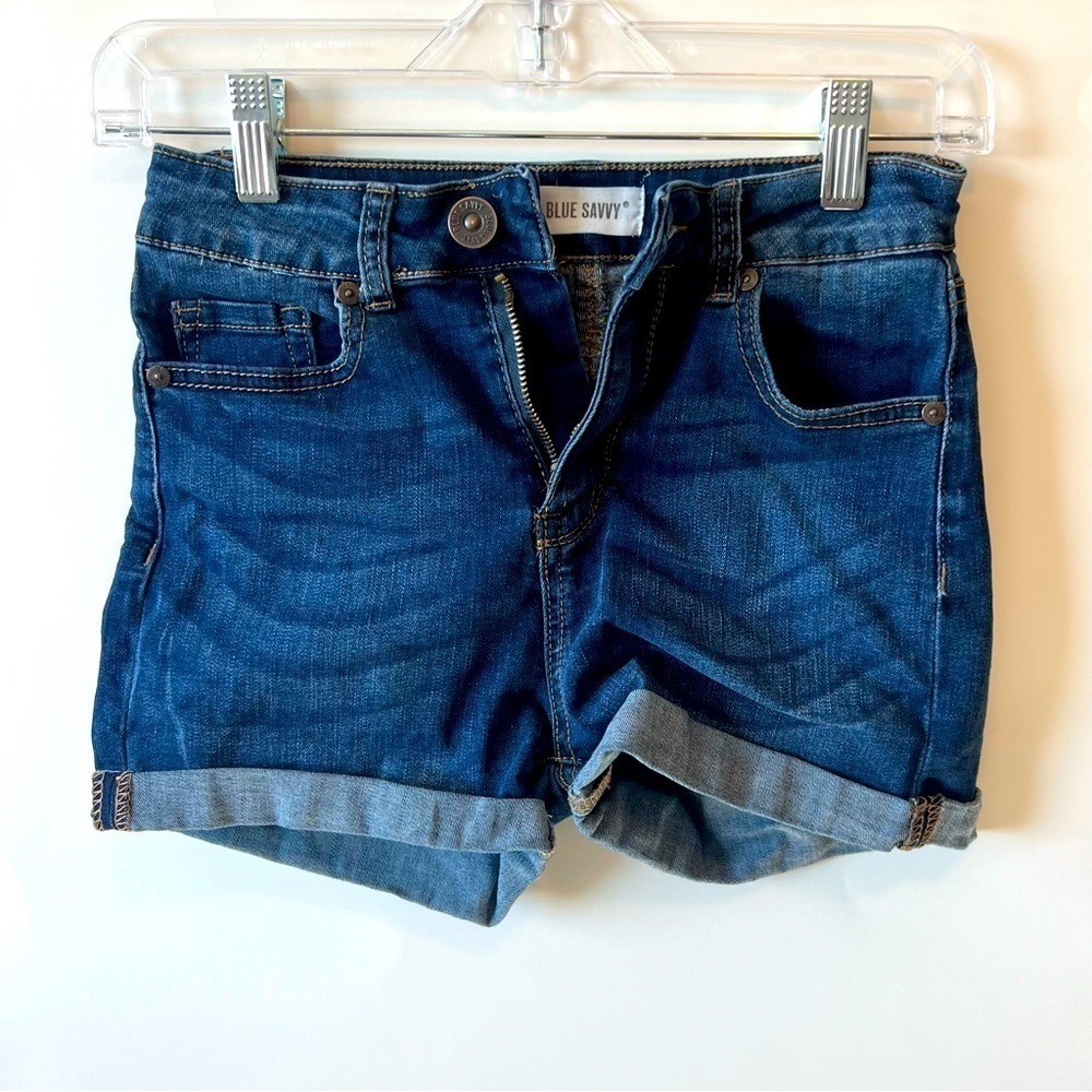 Blue Savvy Girls Denim ShortsSize 3/26No flaws
Gently worn